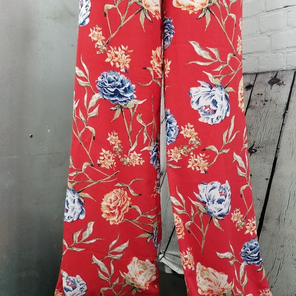 Romeo and Juliet couture floral backless jumpsuit size small - Picture 5 of 10